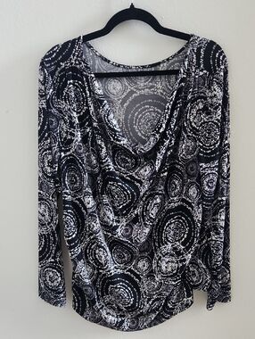 Lane Bryant Black & White Swirl Print Cowl Neck Long Sleeve Top
